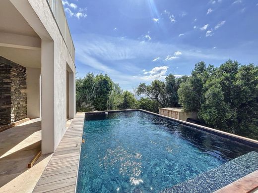 Villa in Santa-Maria-di-Lota, Upper Corsica