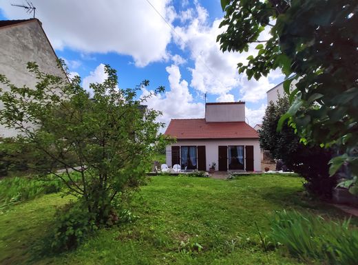 Luxury home in Vitry-sur-Seine, Val-de-Marne