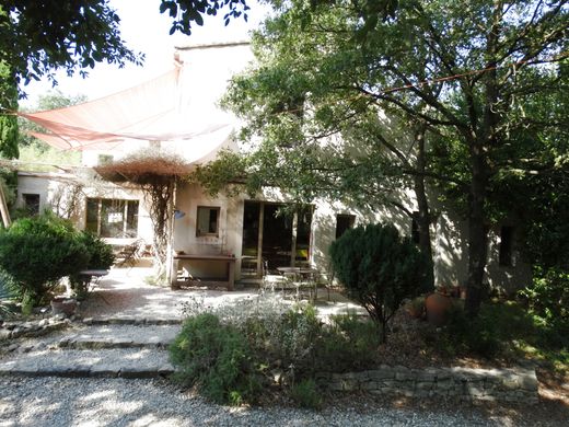 Luxus-Haus in La Touche, Drôme