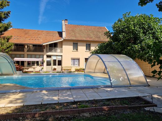 Maison de luxe à Saint-Siméon-de-Bressieux, Isère