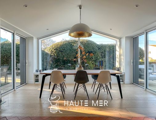 Luxus-Haus in Les Sables-d'Olonne, Vendée