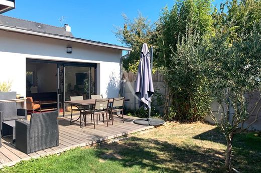 Luxury home in Saint-Nolff, Morbihan