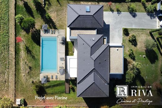 Luxury home in Latresne, Gironde