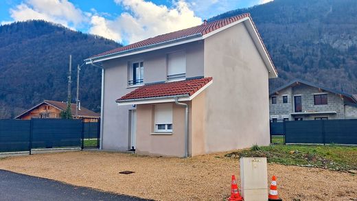 منزل ﻓﻲ Bonneville, Haute-Savoie