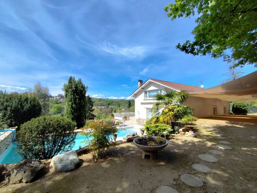 Luxury home in Francheville, Rhône