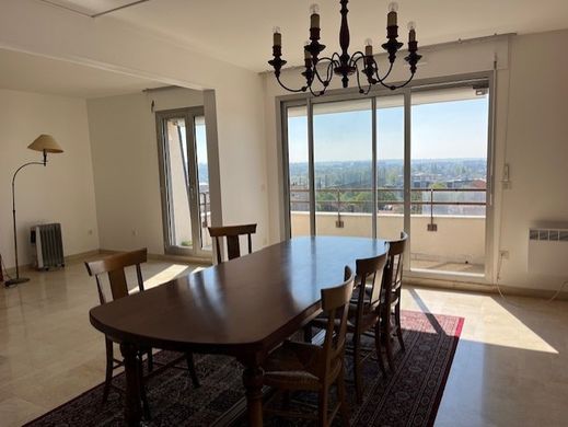 Двухуровневые апартаменты, Ножан-сюр-Марн, Val-de-Marne