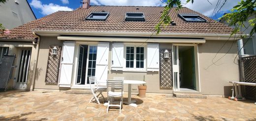 Luxury home in Vaires-sur-Marne, Seine-et-Marne