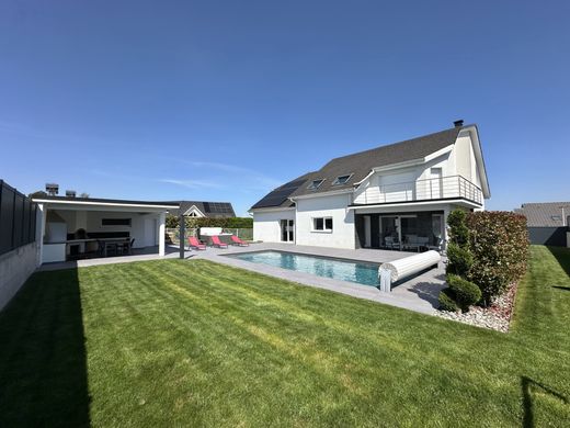 Luxury home in Dampierre-les-Bois, Doubs