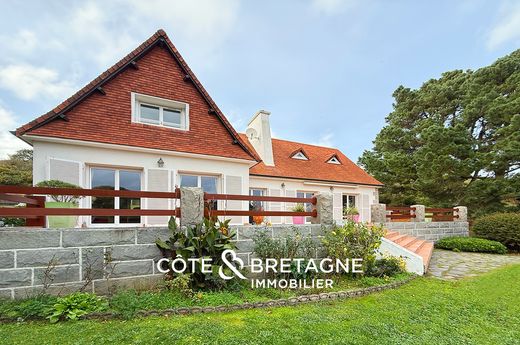 Casa di lusso a Saint-Brieuc, Côtes-d'Armor