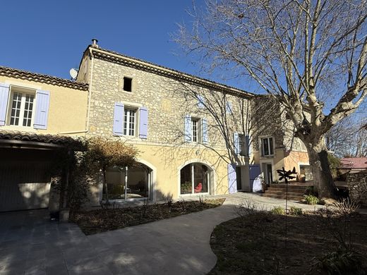 Willa w Pierrelatte, Drôme