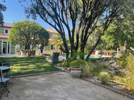 Luksusowy dom w Poulx, Gard