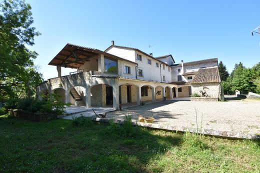 Casa di lusso a Vouthon, Charente