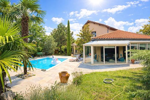 Вилла, Сен-Жени-Лаваль, Rhône