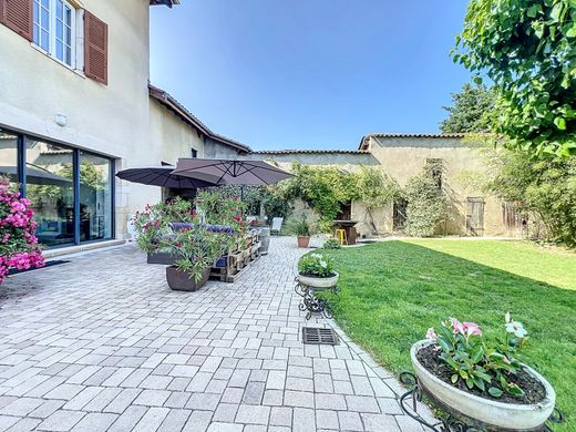 Luxury home in Jassans-Riottier, Ain
