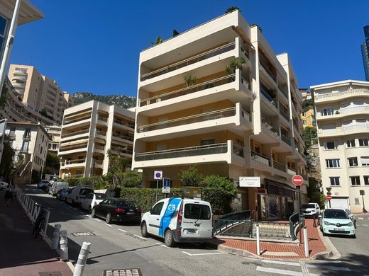 Apartment / Etagenwohnung in Beausoleil, Alpes-Maritimes