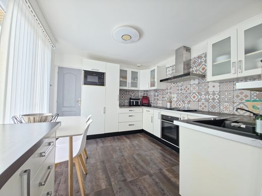 Luxury home in Haisnes, Pas-de-Calais