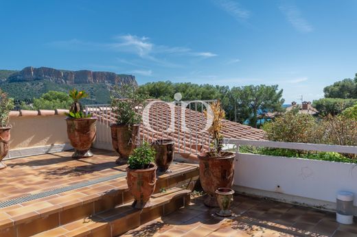 Apartment / Etagenwohnung in Cassis, Bouches-du-Rhône