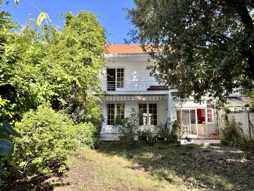 Luxus-Haus in Bordeaux, Gironde