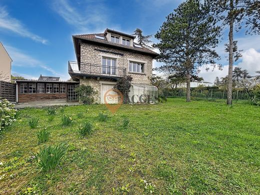 Maison de luxe à Deuil-la-Barre, Val-d'Oise