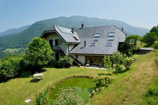 Maison de luxe à Cusy, Haute-Savoie