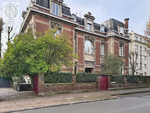 Apartment in Lille, North