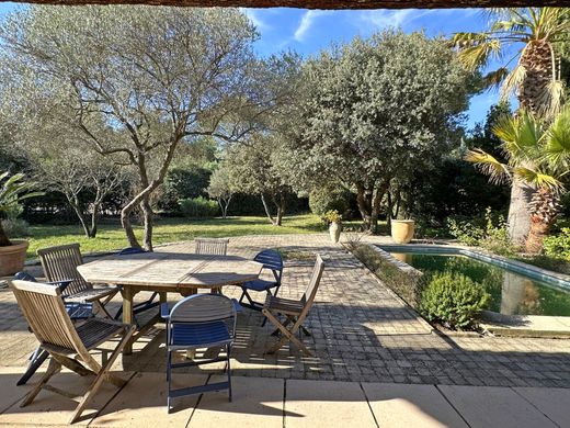 Villa Nîmes, Gard