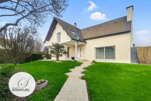 Luxe woning in Sarry, Marne