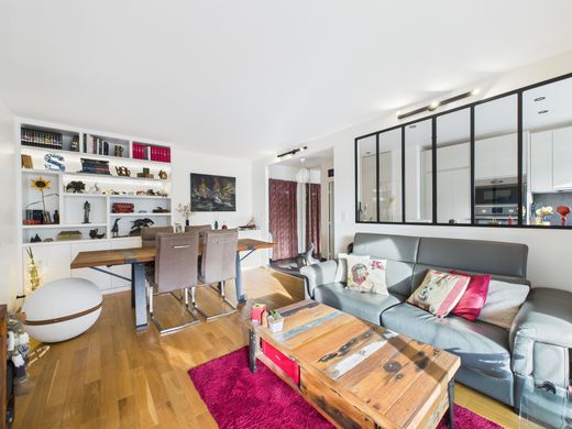 Διαμέρισμα σε Suresnes, Hauts-de-Seine