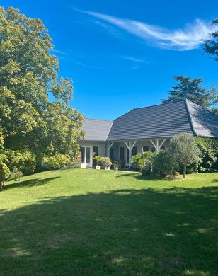 호화 저택 / Creuzier-le-Vieux, Allier