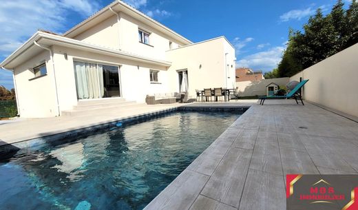 Villa in Bompas, Pyrénées-Orientales