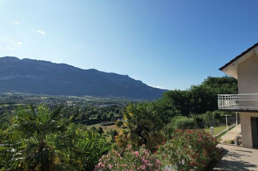 Casa di lusso a Tresserve, Savoia