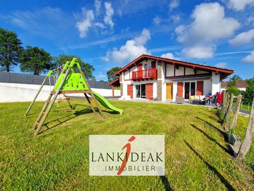 منزل ﻓﻲ Larressore, Pyrénées-Atlantiques