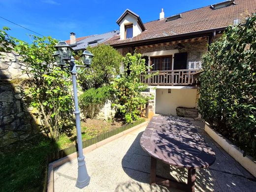 Luxury home in Vétraz-Monthoux, Haute-Savoie
