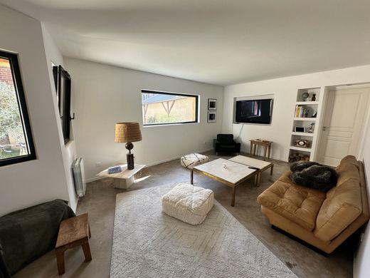 Luxus-Haus in Mont-Saint-Aignan, Seine-Maritime