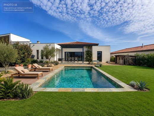 Luxury home in Pollestres, Pyrénées-Orientales