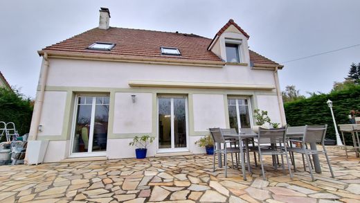 Luxe woning in Saint-Witz, Val d'Oise