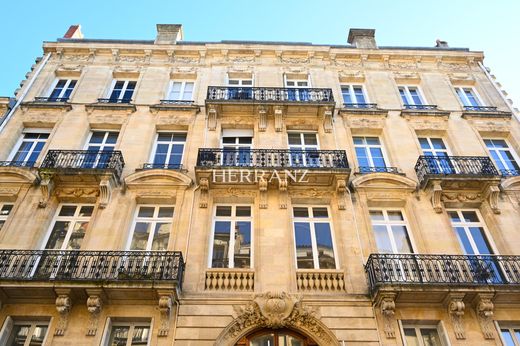 Apartment / Etagenwohnung in Bordeaux, Gironde