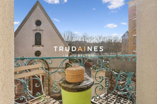 Daire Puteaux, Hauts-de-Seine