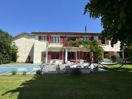 منزل ﻓﻲ Limonest, Rhône