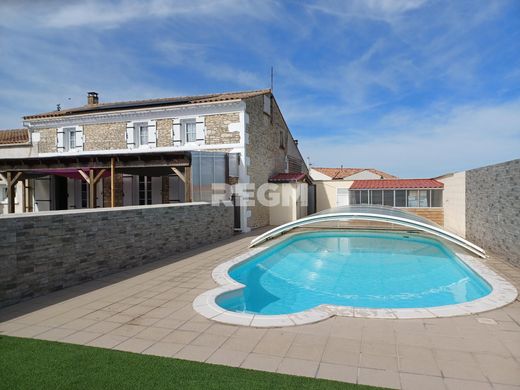 Luxury home in Corme-Écluse, Charente-Maritime