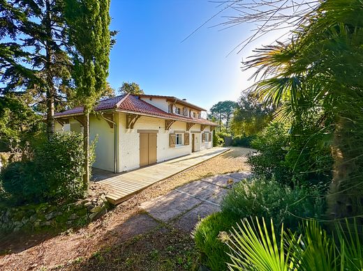 Villa in Arcachon, Gironde