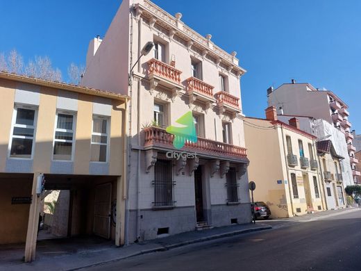 Luxe woning in Perpignan, Pyrénées-Orientales