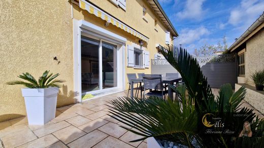 Luxury home in Genas, Rhône