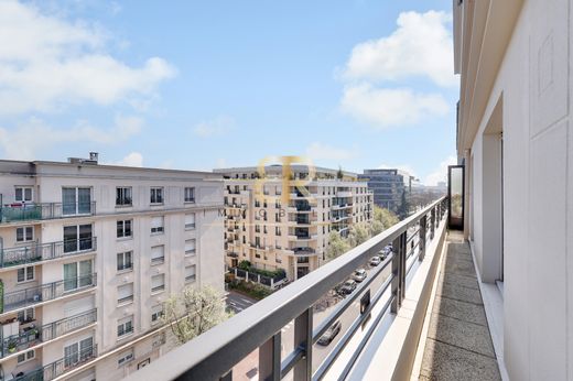 Apartment / Etagenwohnung in Châtillon, Hauts-de-Seine