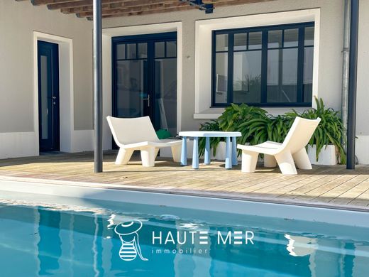 Luxury home in Les Sables-d'Olonne, Vendée