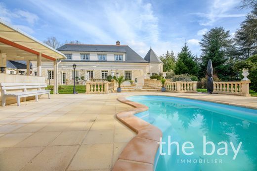 Luxury home in Chambray-lès-Tours, Indre and Loire