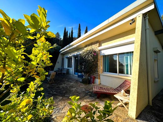 Luxus-Haus in Le Lavandou, Var