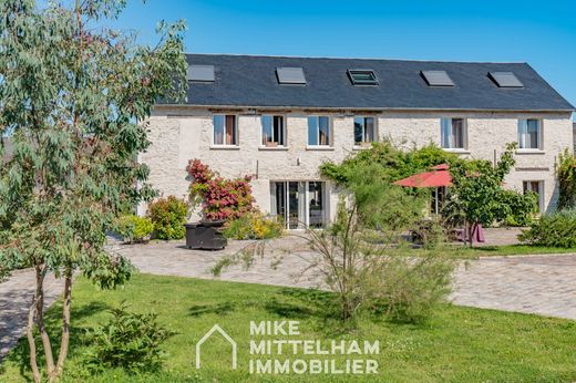 Luxury home in Neauphlette, Yvelines