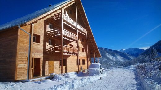 Chalet in Allos, Alpes-de-Haute-Provence