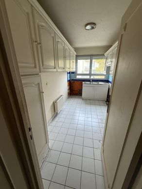 Apartment / Etagenwohnung in Issy-les-Moulineaux, Hauts-de-Seine